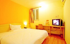 Standard Zimmer mit King-Bett | Kostenloses Internet per Kabel