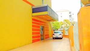 Property entrance - 7 Days Inn Lujiazui (Shanghai)