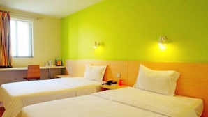 Standard room with two beds - 7 Days Inn Lujiazui (Shanghai)