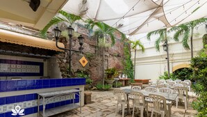 Outdoor dining - Gordion Vigan (Vigan)