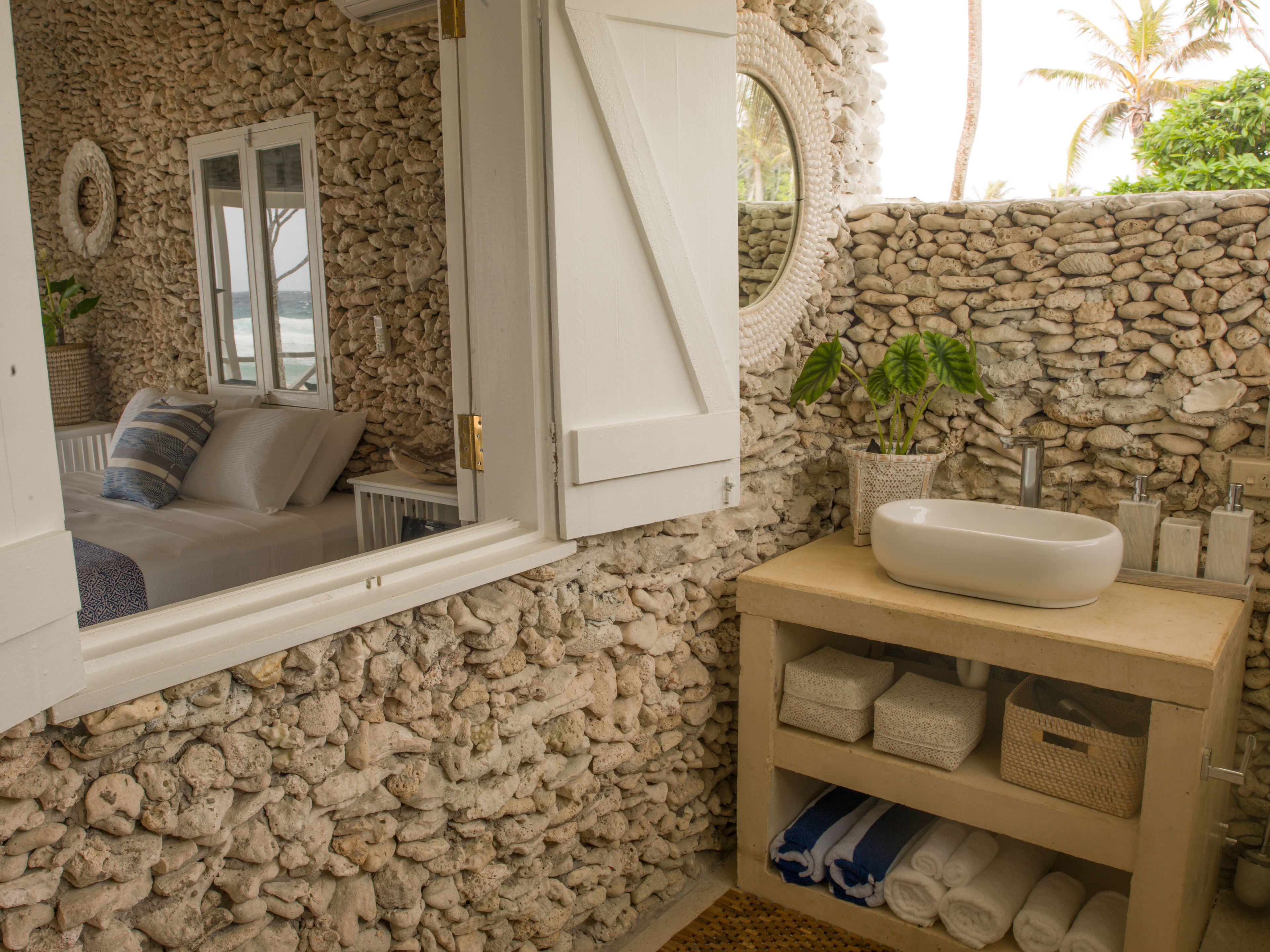 1 bedroom, premium bedding, pillow-top beds, minibar