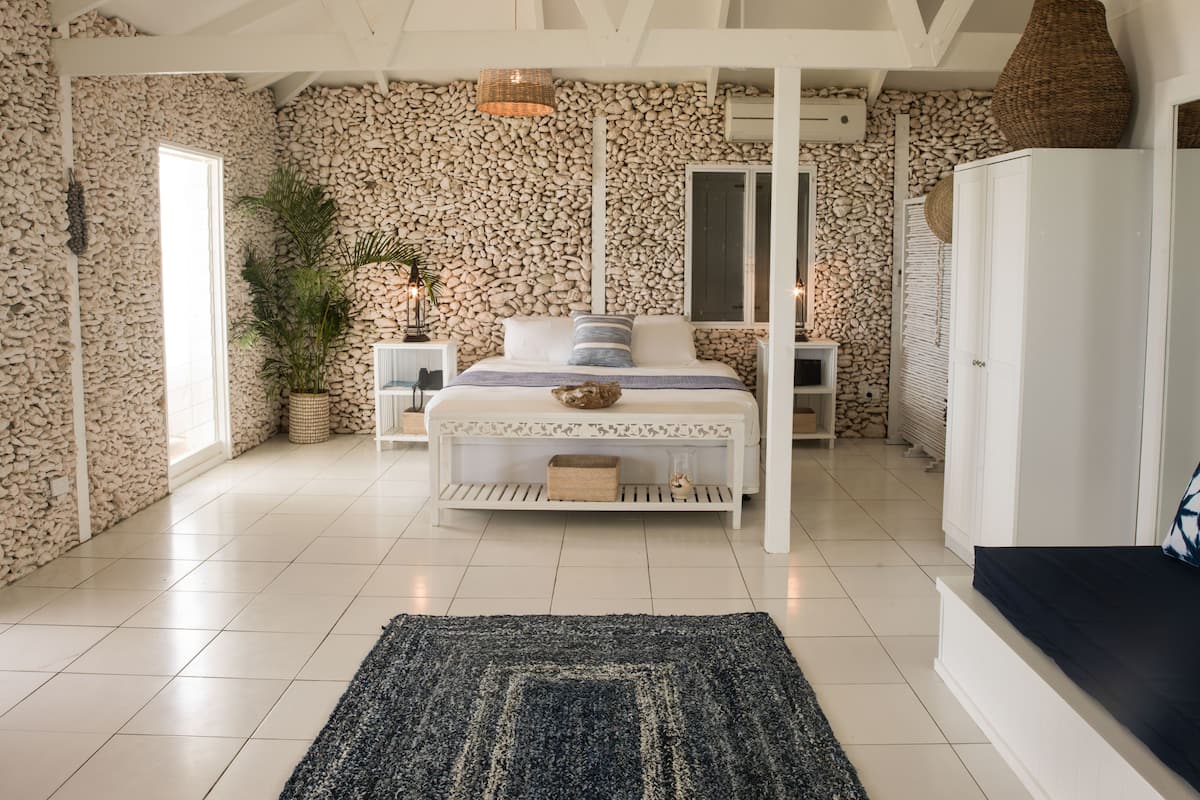 1 bedroom, premium bedding, pillow-top beds, minibar