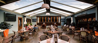 เกล็นเฟอร์รี่ โฮเต็ล