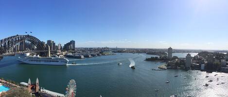 3 Bedroom Superior Harbour View | Balcony view