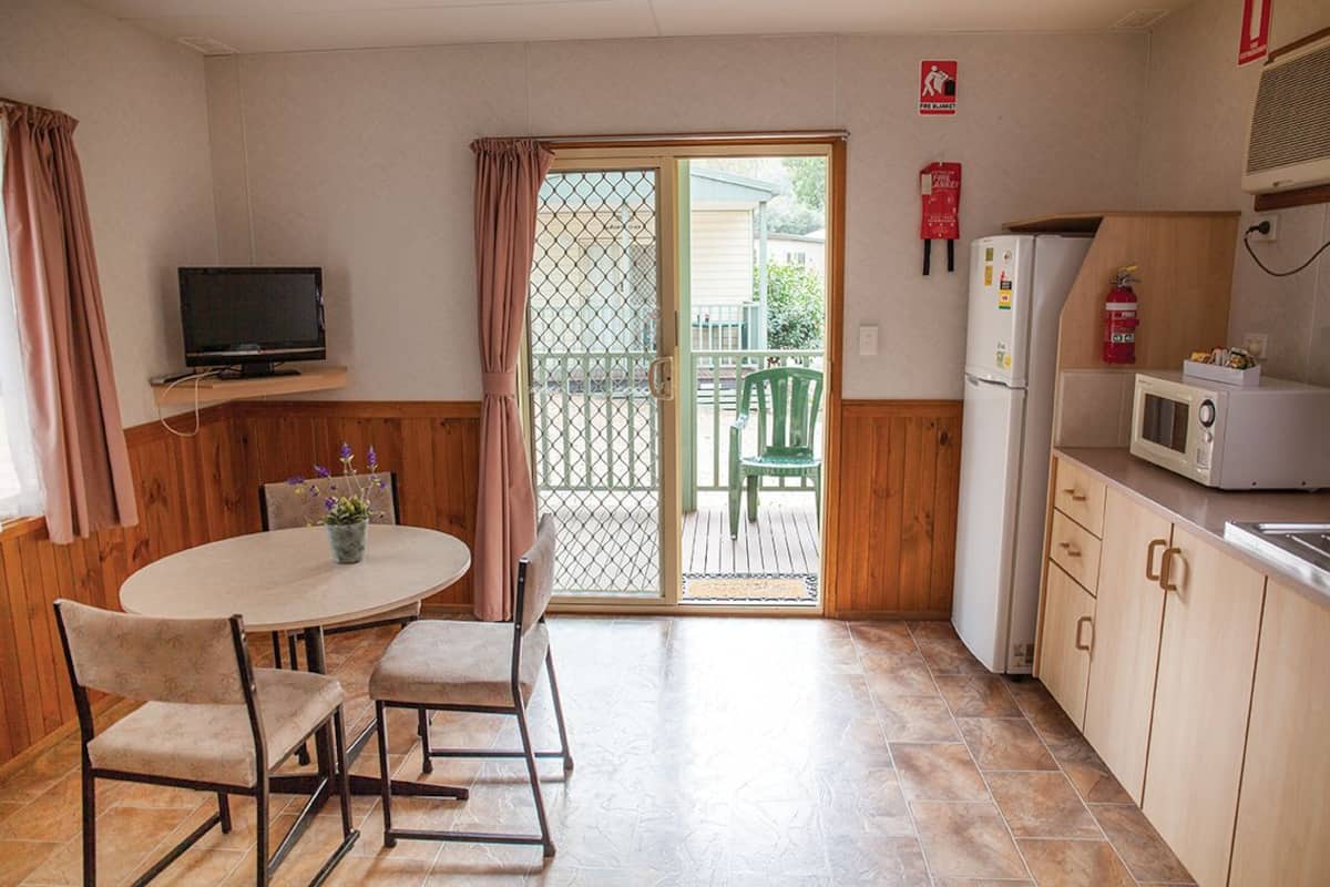 Standard-Villa, 1 Schlafzimmer | Essbereich im Zimmer