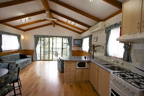 Televisión de pantalla plana, reproductor de DVD