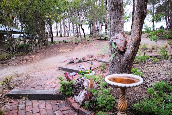 Children’s play area – outdoor