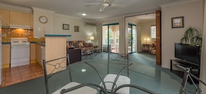Apartment, 2 Bedrooms | Living area