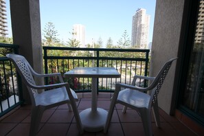 Appartement, 2 chambres | Balcon