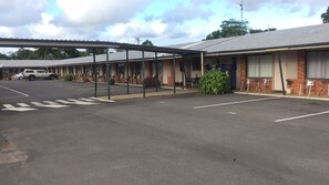 Courtyard - Maryborough Motel and Conference Centre (Maryborough)