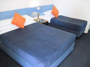 Familierom, flere senger | Lydisolert, strykejern/-brett og wi-fi (inkludert)