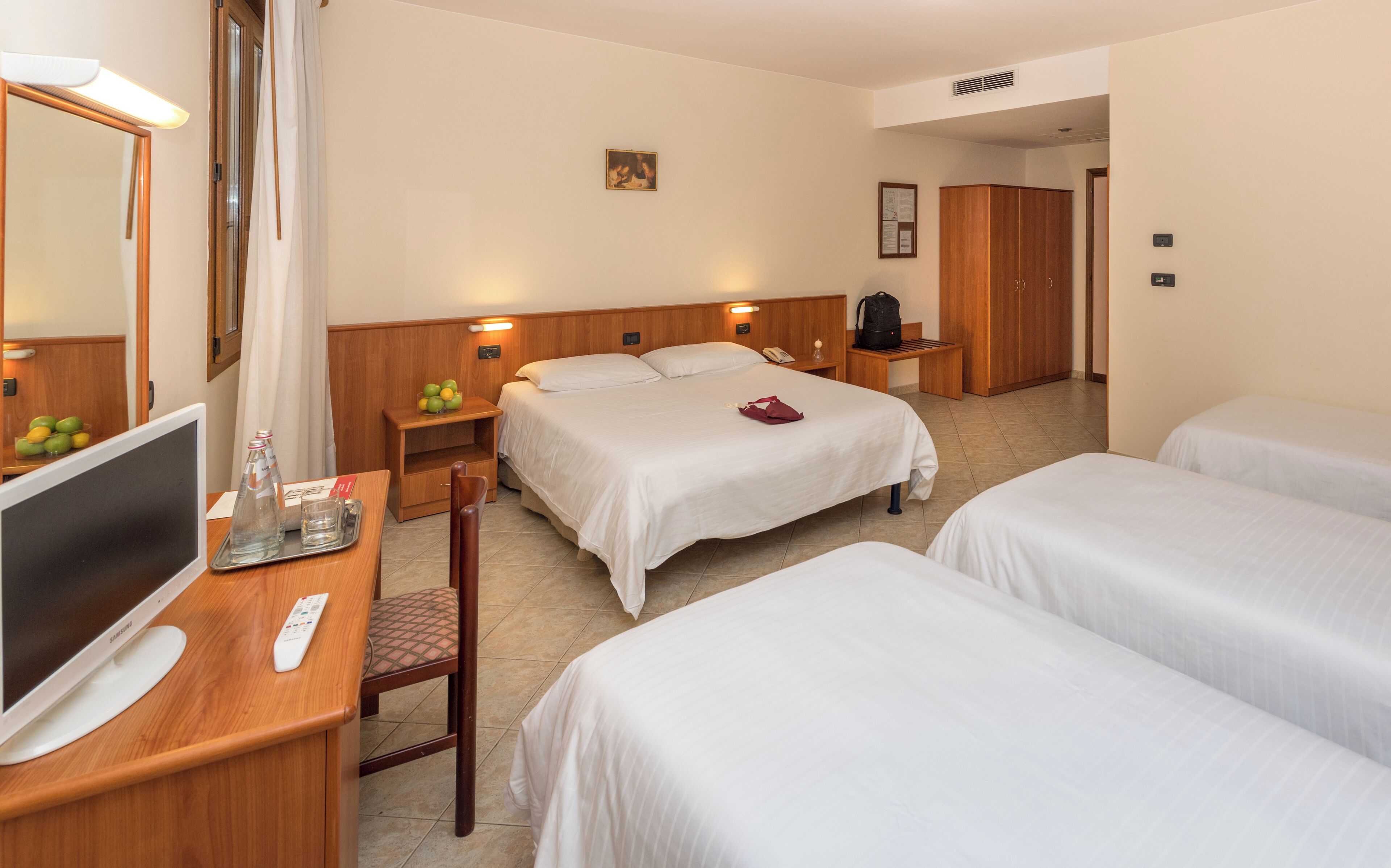 Standard Quadruple Room | In-room safe, desk, iron/ironing board, free WiFi