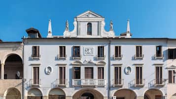 Facciata della struttura