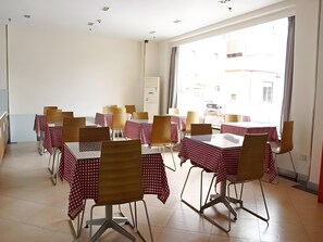 تناول الطعام