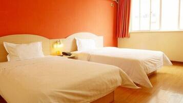 Standard room with two beds