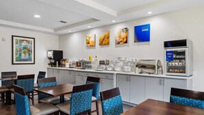 Breakfast area - Comfort Inn & Suites Scott-West Lafayette (Scott)