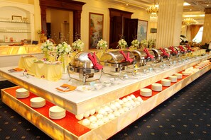 Petit déjeuner buffet