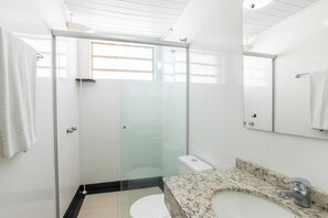 Chambre Double Standard, 1 lit double | Salle de bain