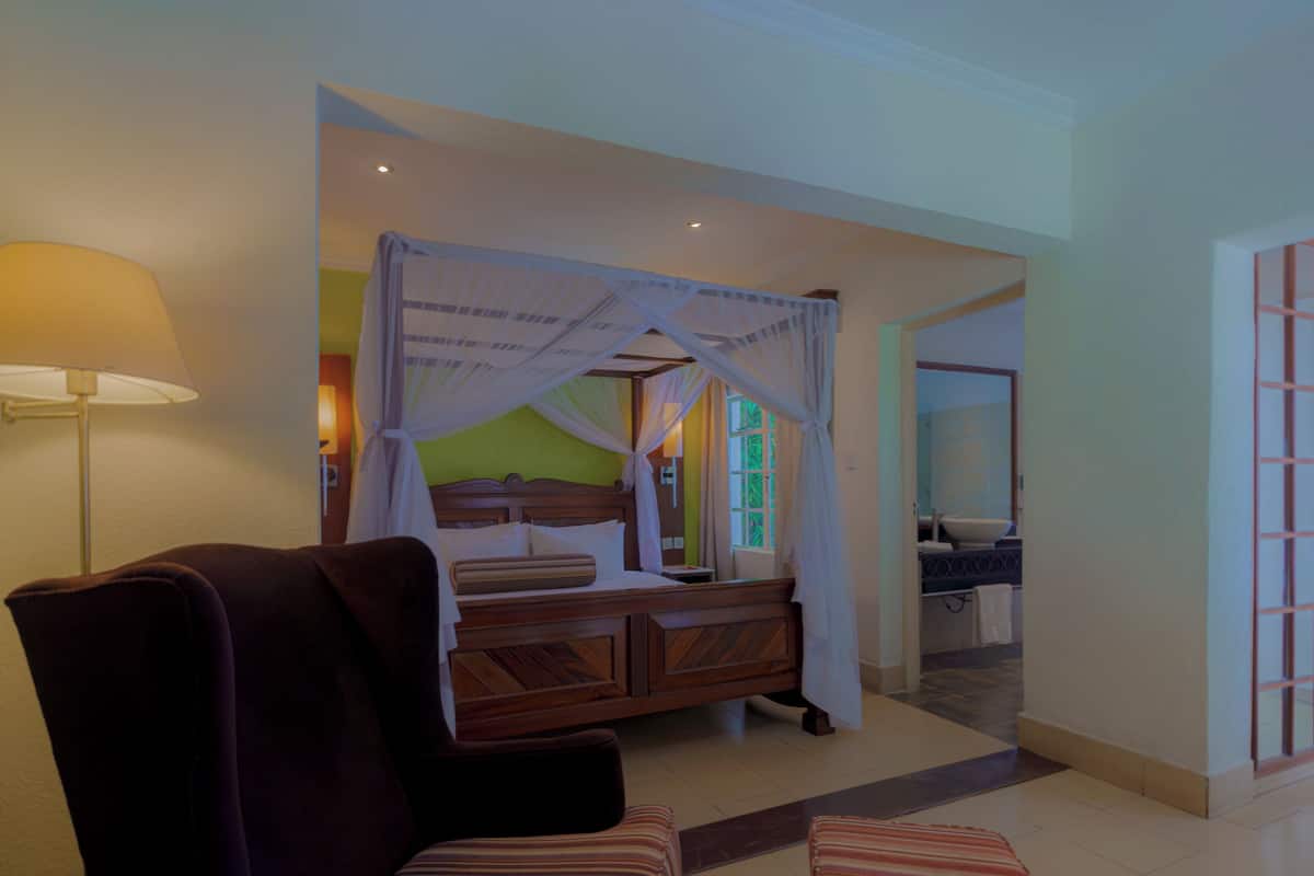 Executive suite | Donzen dekbedden, bedden met traagschuimmatras, een minibar