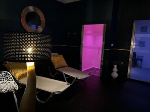 Sauna, hot tub, steam room, body treatments, hydrotherapy