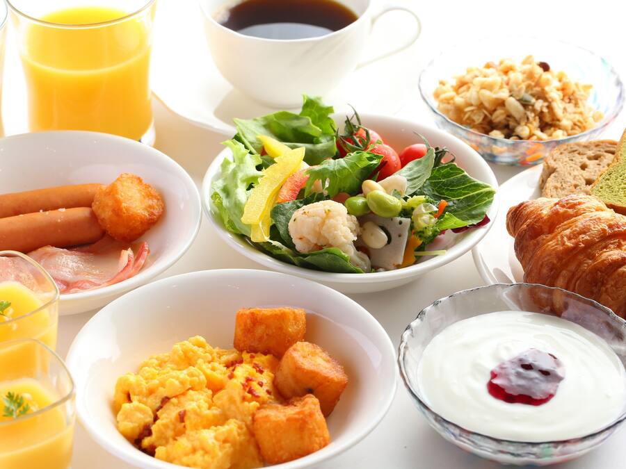 Daily buffet breakfast for a fee