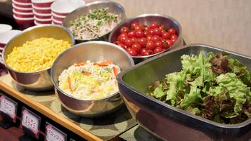 Daily buffet breakfast for a fee