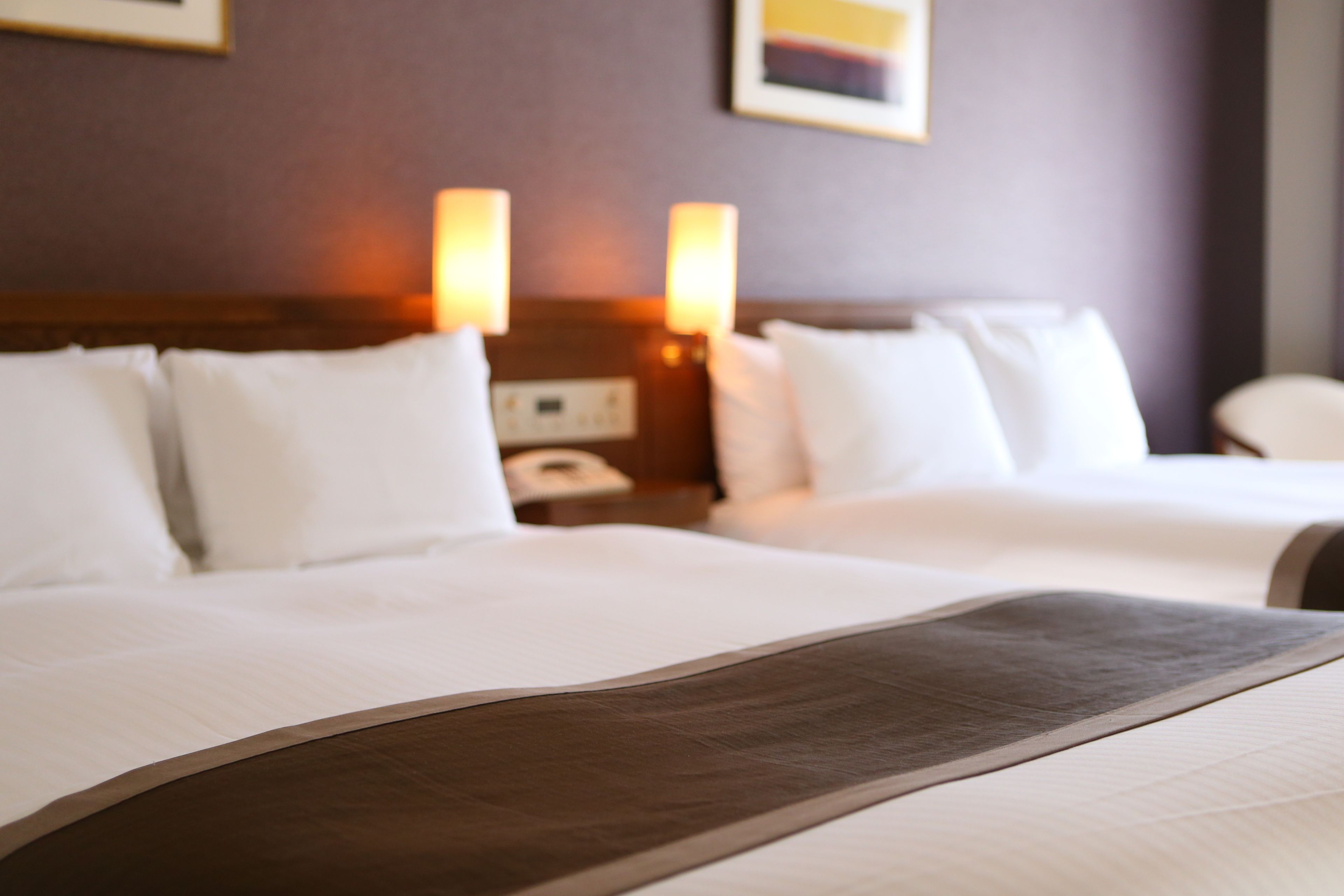 Skrivebord, blendingsgardiner, lydisolert og wi-fi (inkludert)