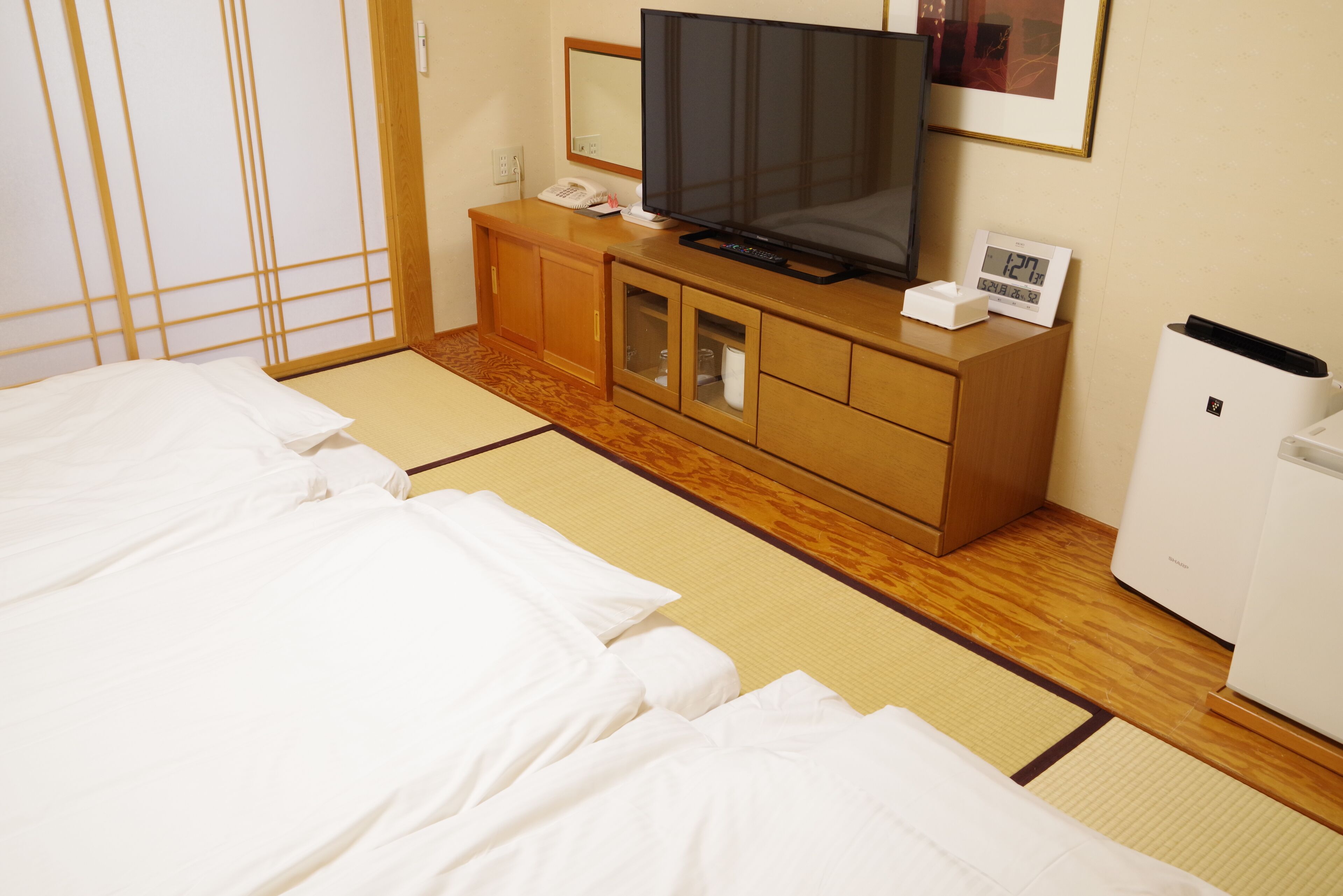 japanese style room maximum 3 people | desk, blackout curtains, soundproofing, free wifi