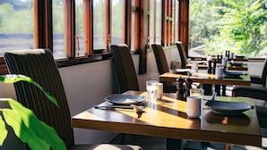 Restaurant - Jingshan Garden Hotel, Beijing (Beijing)