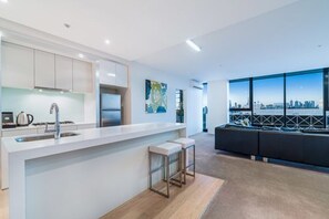 Pillowtop beds, minibar, desk, laptop workspace