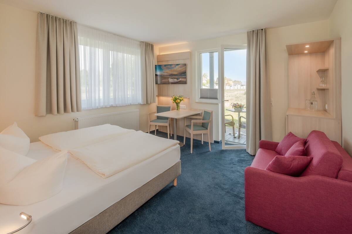 comfort double room, terrace | premium bedding, desk, free wifi