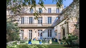 Front of property - Villa Léopoldine (Grenade)