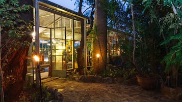 Reception hall