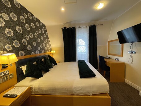 Iris Hotel - Image 4