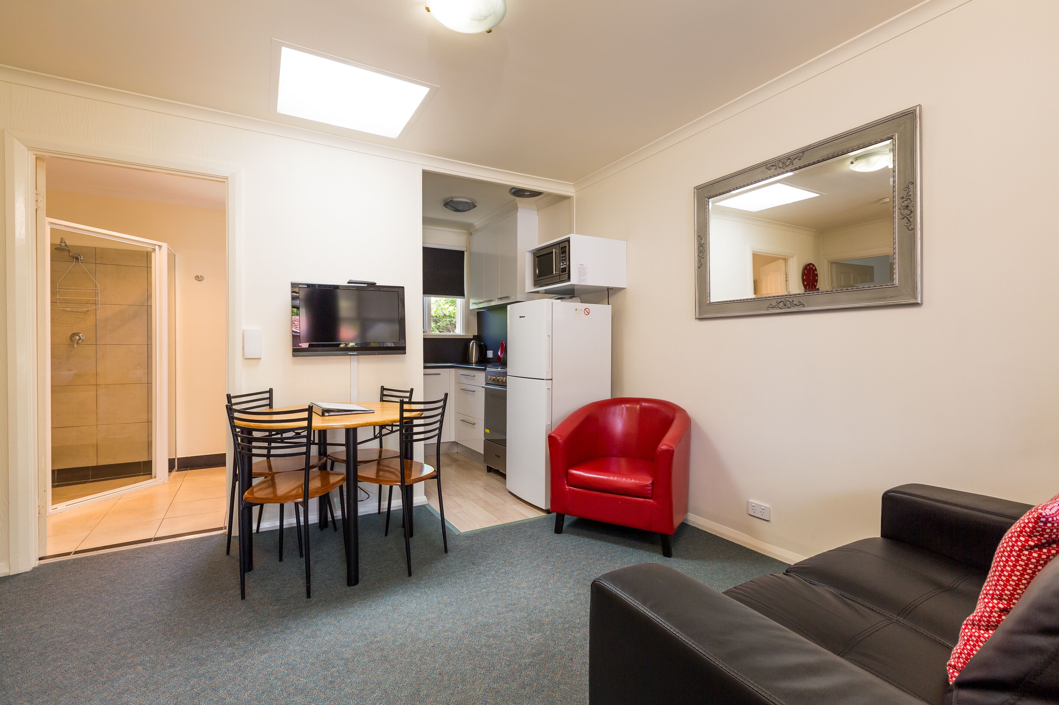 Graham Apartments — image 17