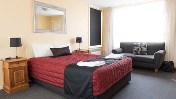 One Bedroom Studio Apartment | Iron/ironing board, free WiFi, bed sheets