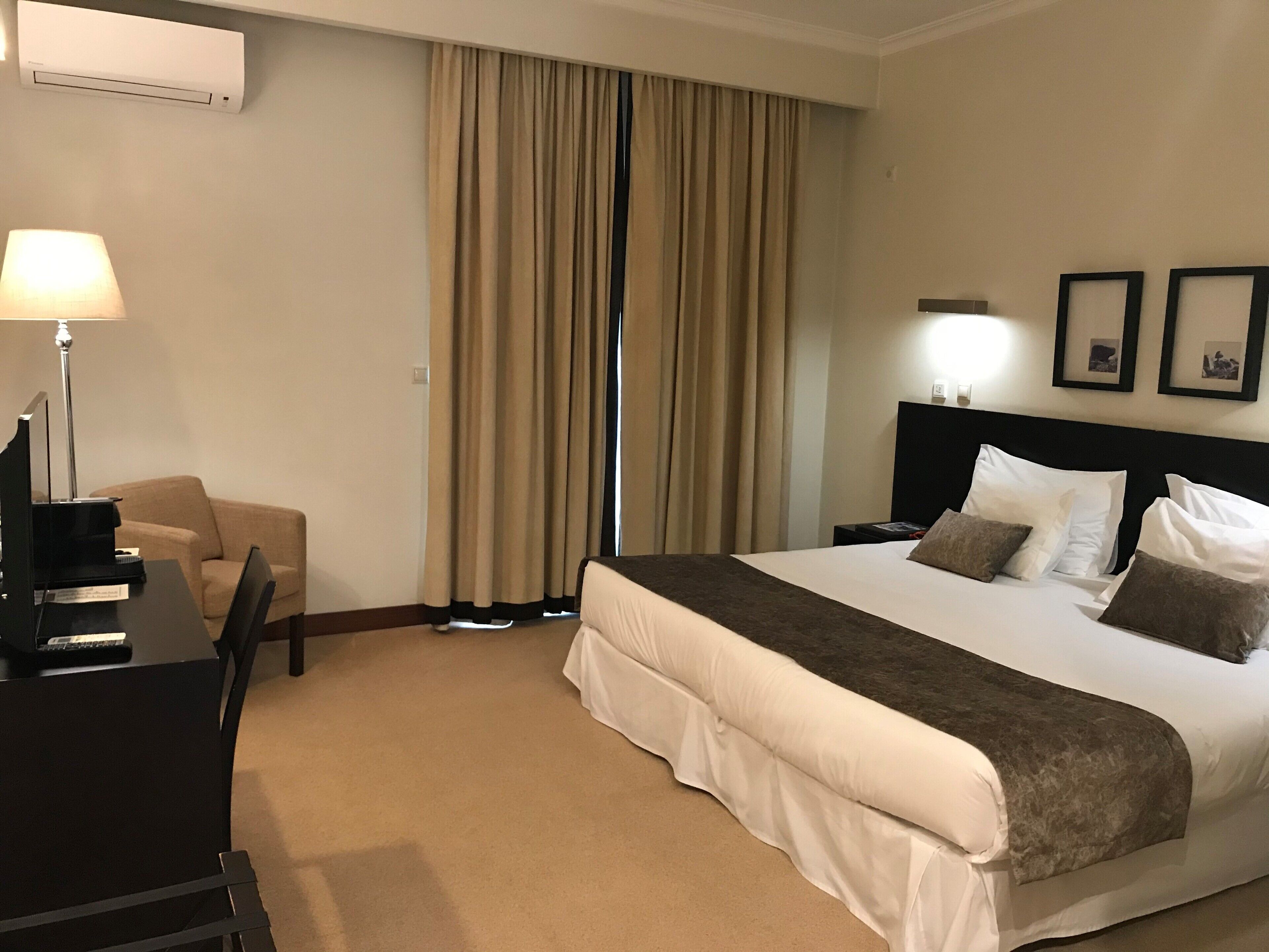 down duvets, pillow-top beds, desk, soundproofing