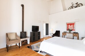 Junior Suite | Premium bedding, minibar, individually decorated, individually furnished - Imani Country House (Évora)