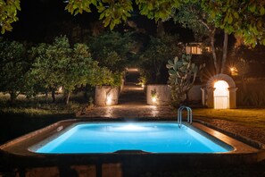 2 outdoor pools, pool umbrellas, pool loungers