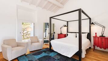 Dobbeltrom | Sengetøy av topp kvalitet, minibar og individuelt dekorert