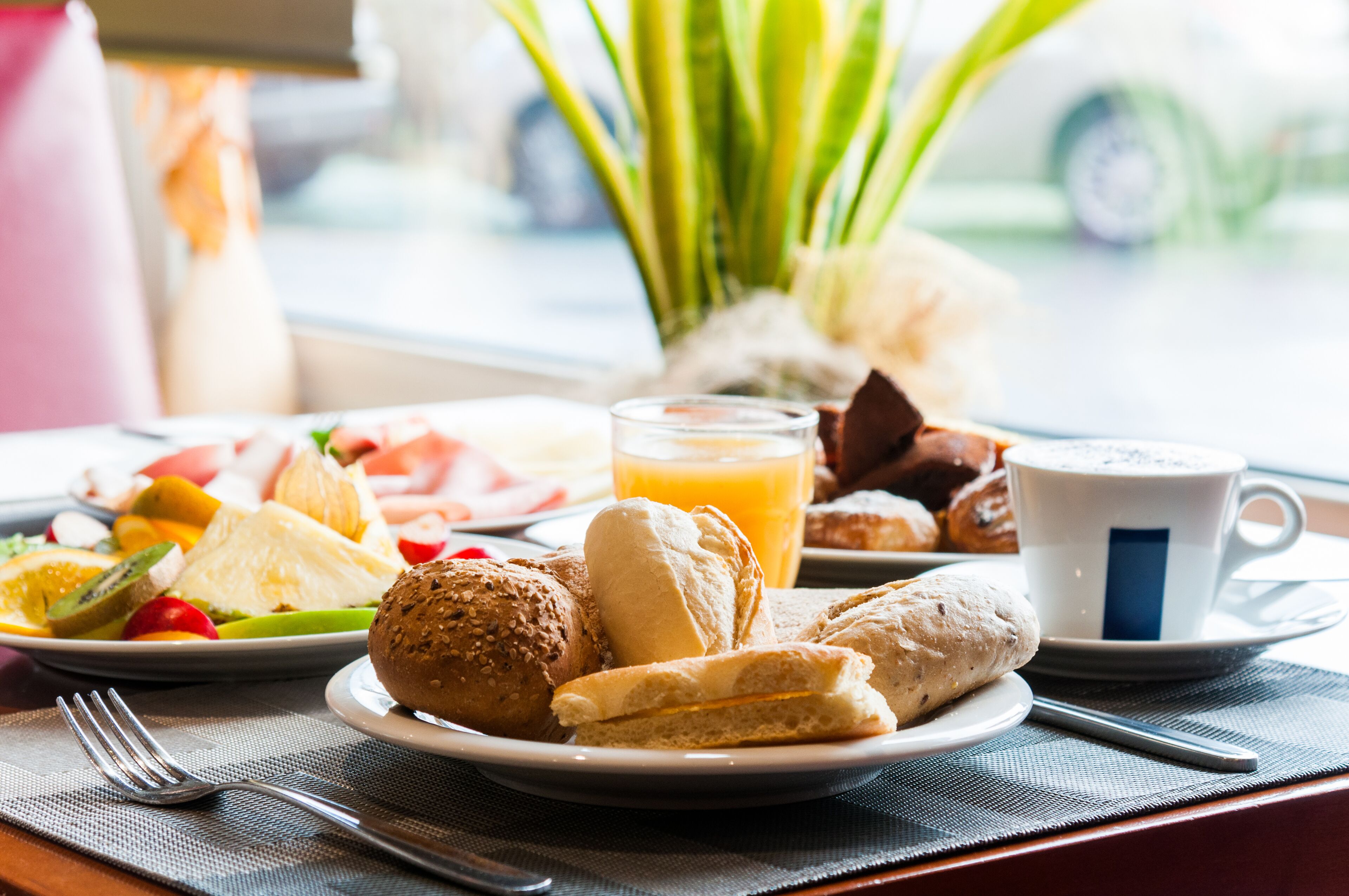 daily buffet breakfast (eur 14 per person)