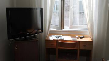 Chambre Classique Double ou avec lits jumeaux, vue mer | Minibar, coffres-forts dans les chambres, lits bébé (en supplément)