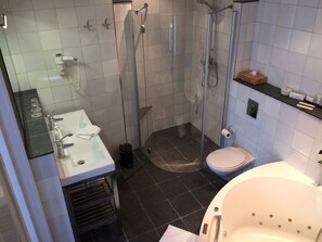 Suite | In-room business center