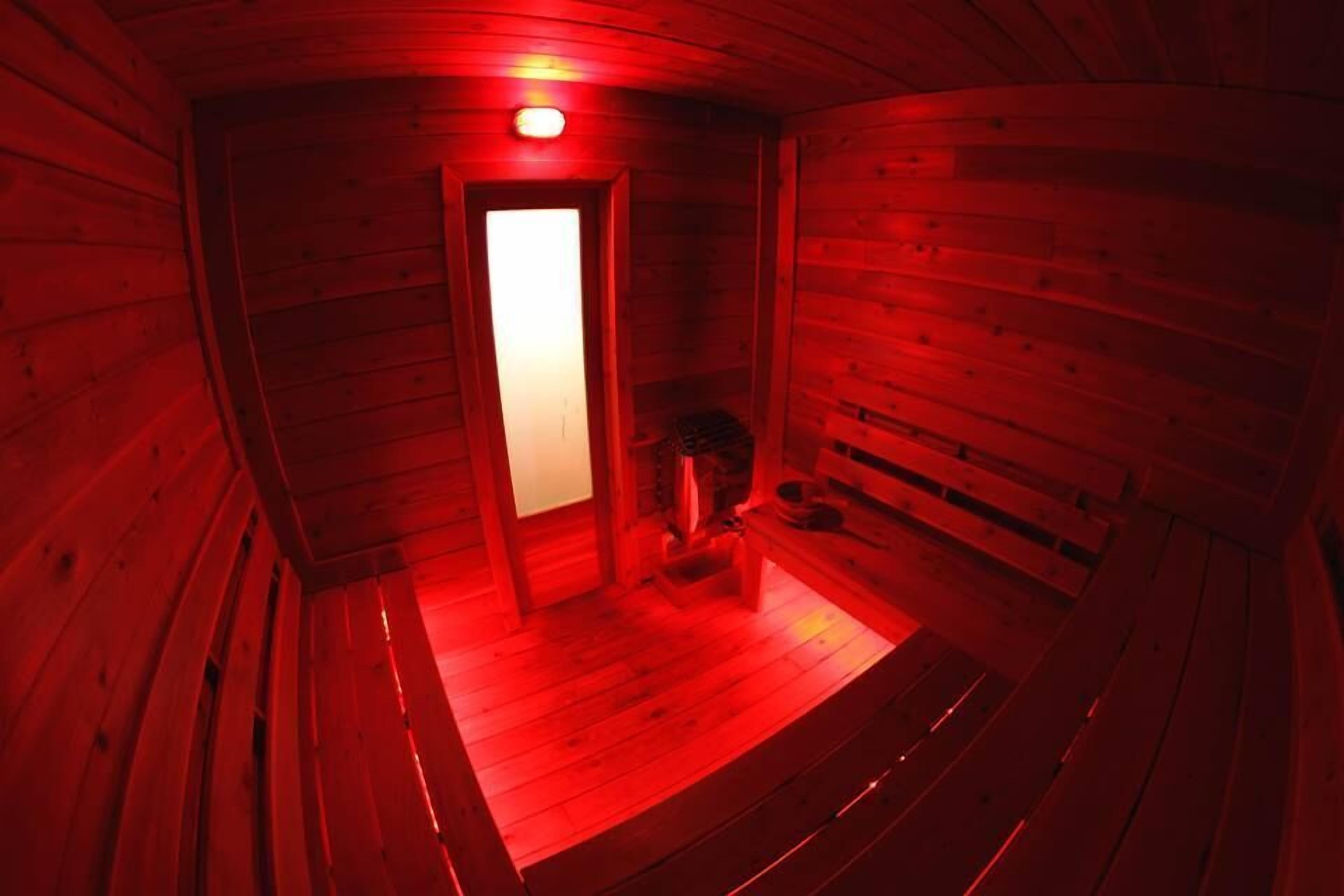 sauna, hot tub, body treatments, swedish massages, prenatal massages