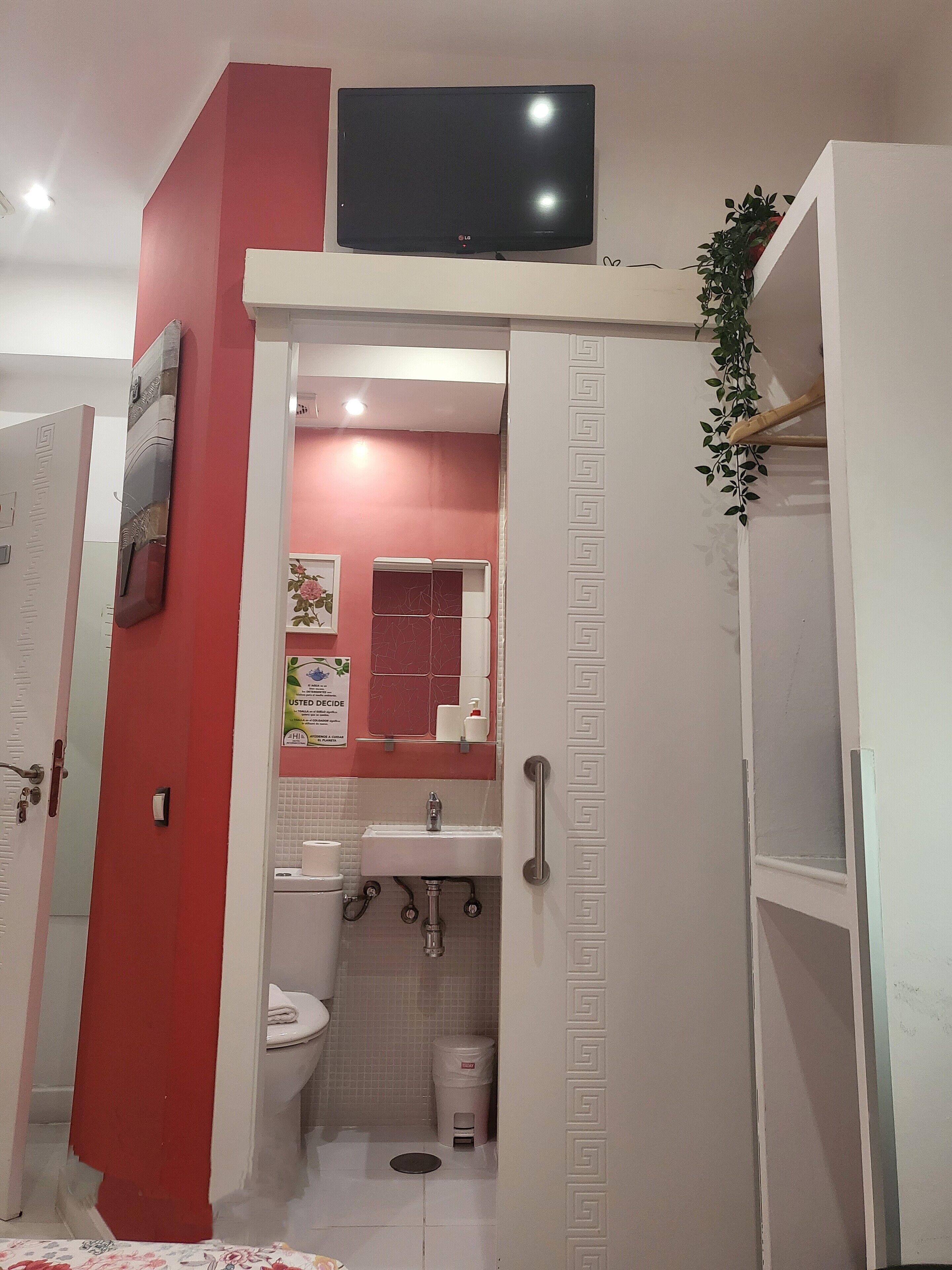 Photo - Hostal Met Madrid