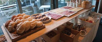 Desayuno buffet incluido todos los días 