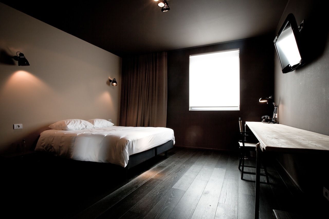 hypo-allergenic bedding, in-room safe, individually furnished, desk