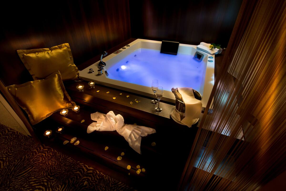 Suite, Whirlpool | Whirlwanne