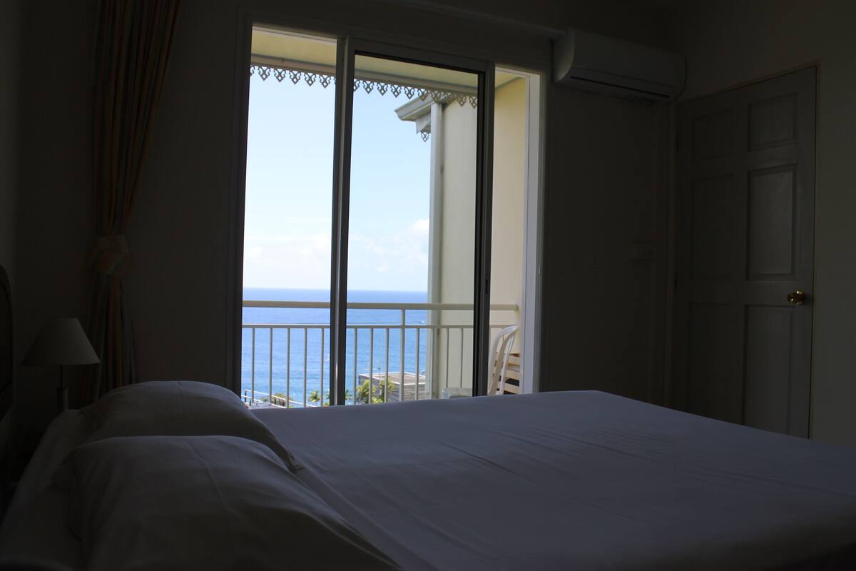 Double Room, 1 Double Bed, Non Smoking | In-room safe, desk, rollaway beds (surcharge), WiFi (free)