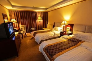 Minibar, Zimmersafe, Wecker